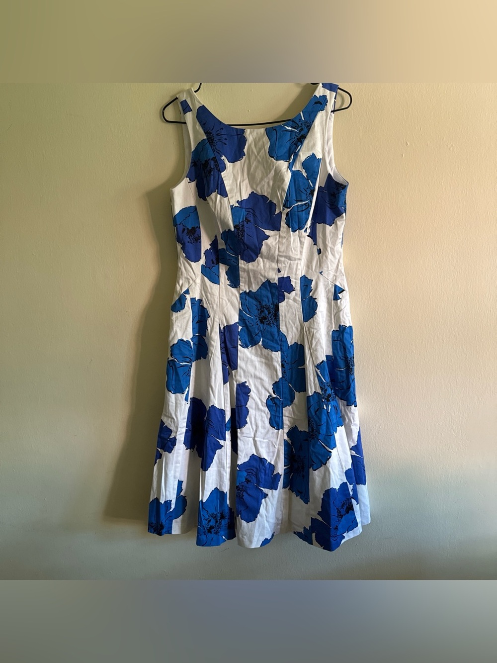 Nine West, Cotton,White Dress with Blue Floral Pattern Size 10